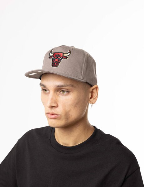 DIAMOND ONE SNAPBACK - BULLS-mens-Backdoor Surf