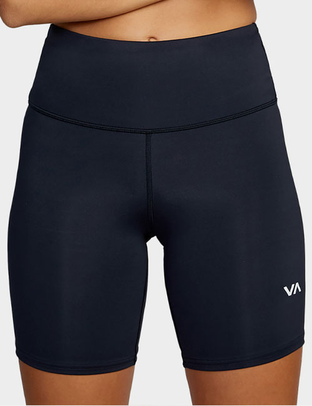 ESSENTIAL BIKE SHORT