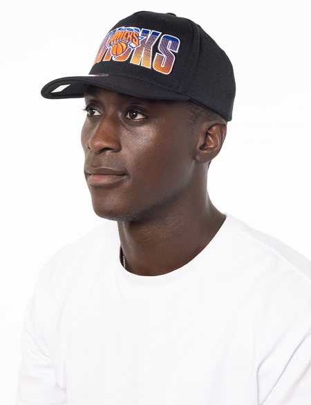 NEW YORK KNICKS GRADIENT CL SNAPBACK